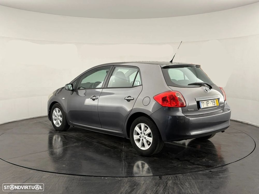 Toyota Auris 1.4 D-4D - 3