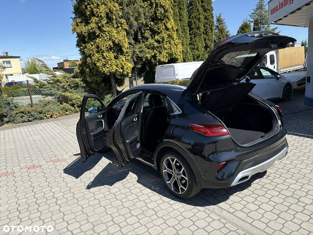 Kia XCeed 1.5 T-GDI L Business Line - 32