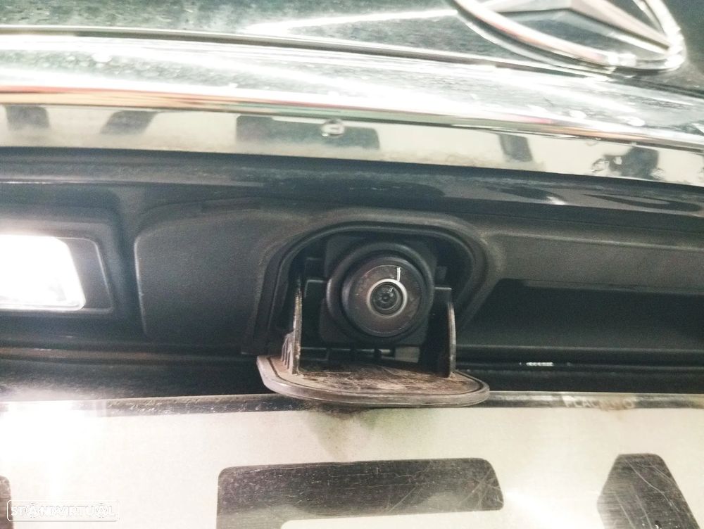 Mercedes-Benz GLA 180 d - 11