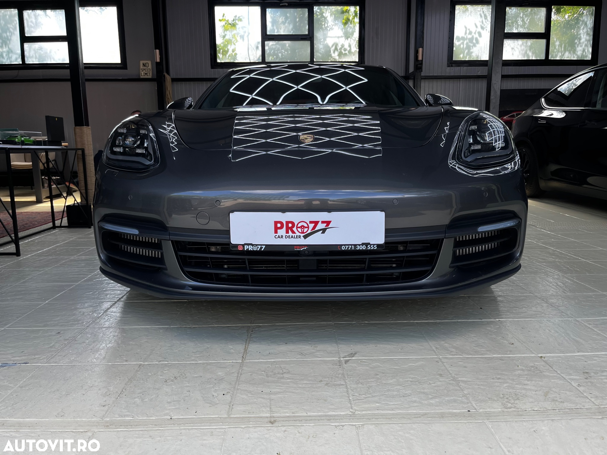 Porsche Panamera - 2