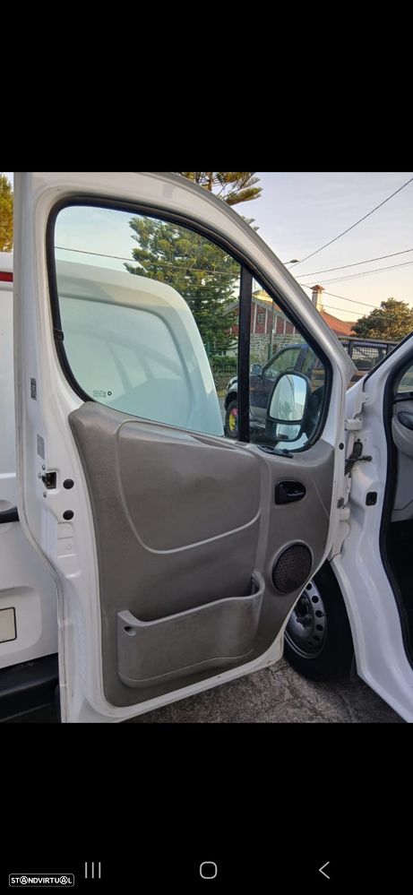 Renault Trafic 2.0 DCI - 16