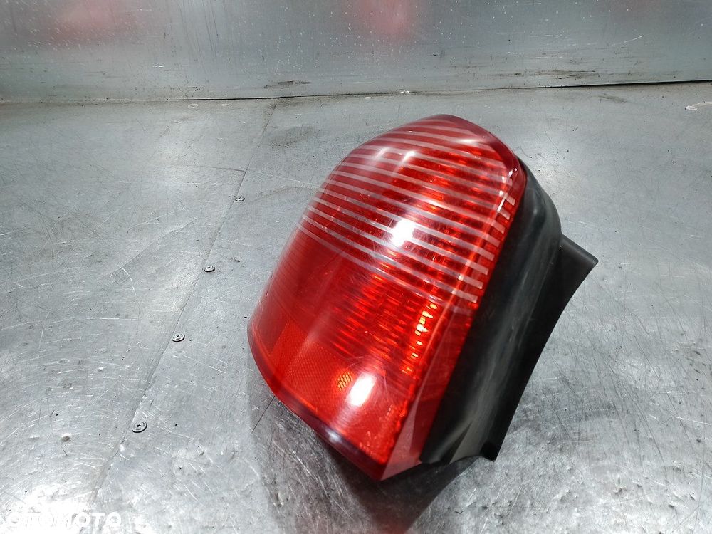 LAMPA TYLNA LEWA PEUGEOT 407 SW 9641948780 KOMBI - 8