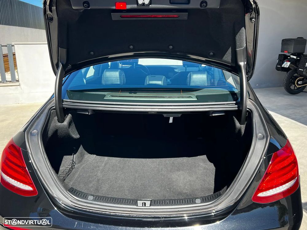 Mercedes-Benz E 200 d Avantgarde - 44