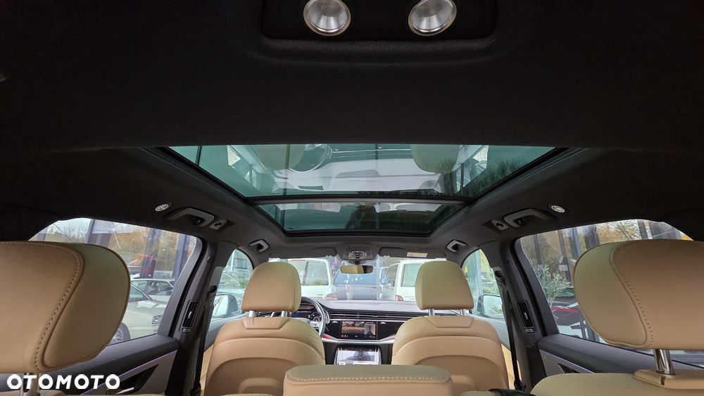 Audi Q7 55 TFSI e Quattro S Line Tiptr - 33