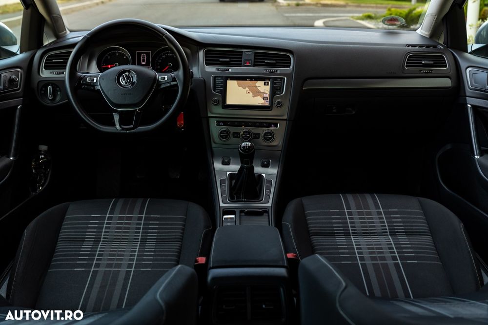 Volkswagen Golf 1.6 TDI BlueMotion Technology Cup - 12