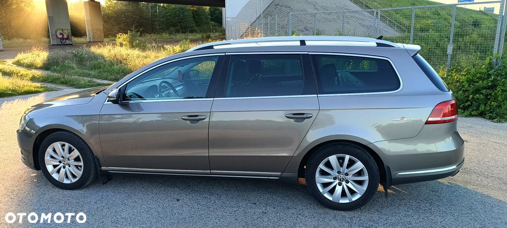 Volkswagen Passat 2.0 TDI Comfortline DSG - 12
