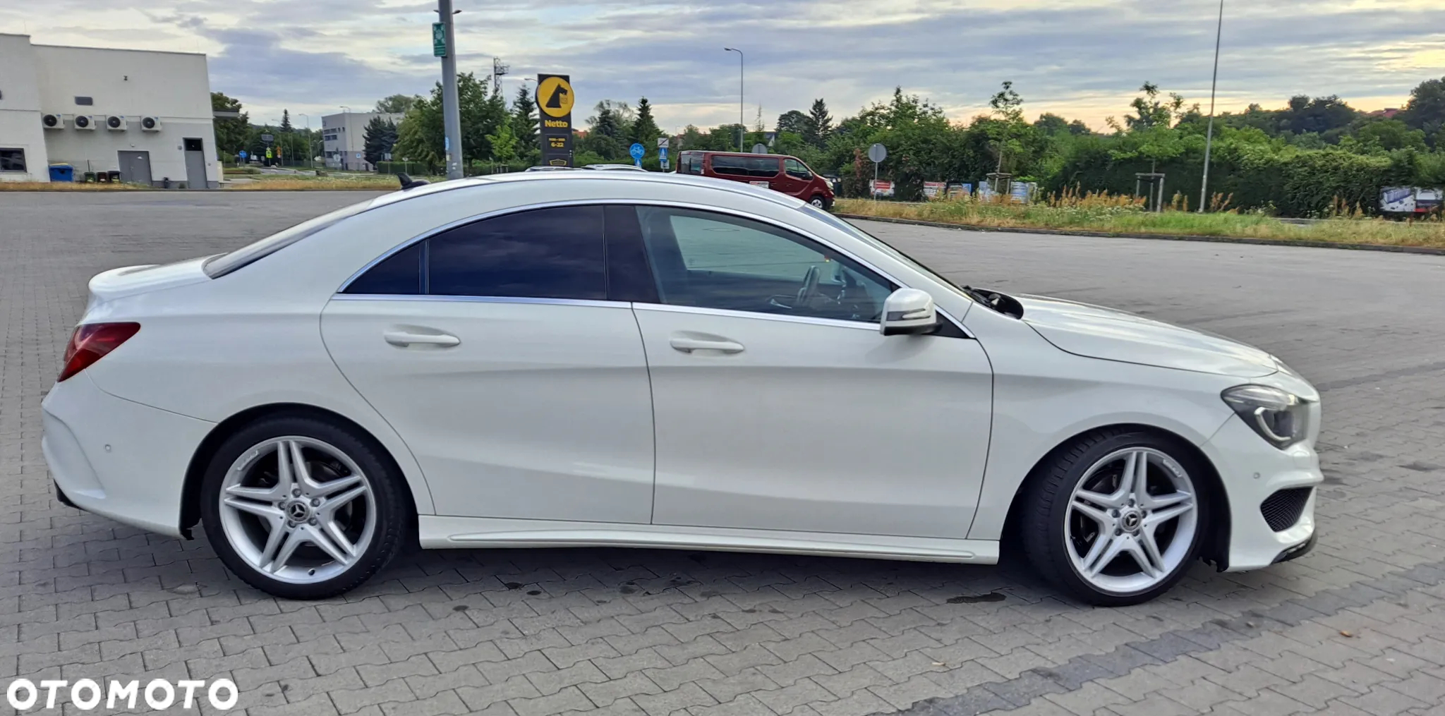 Mercedes-Benz CLA - 4