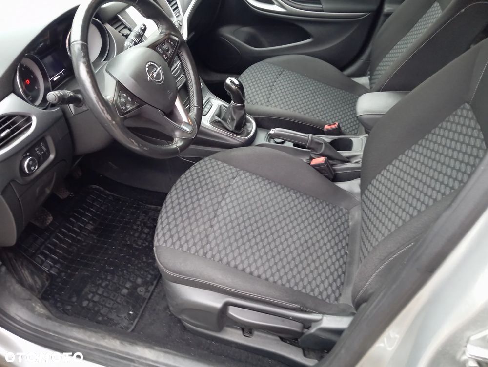 Opel Astra V 1.6 CDTI Dynamic S&S - 9