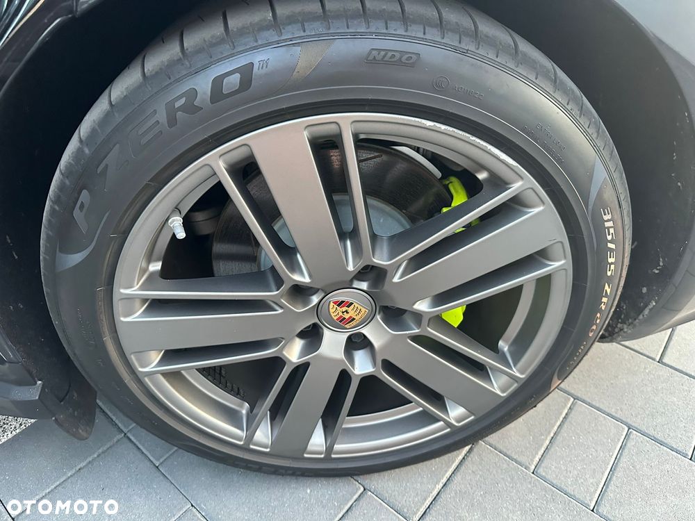 Porsche Panamera 4 E-Hybrid Platinum Edition - 27