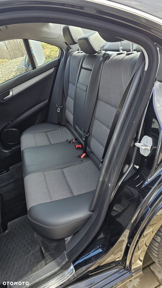 Mercedes-Benz Klasa C 250 CDI BlueEff Classic 4-Matic - 11