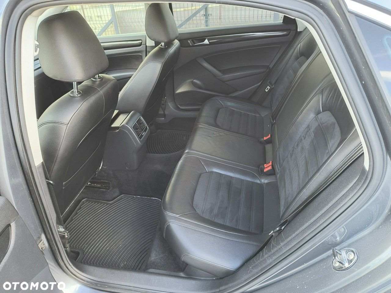 Volkswagen Passat 2.0 TDI Highline DSG - 14