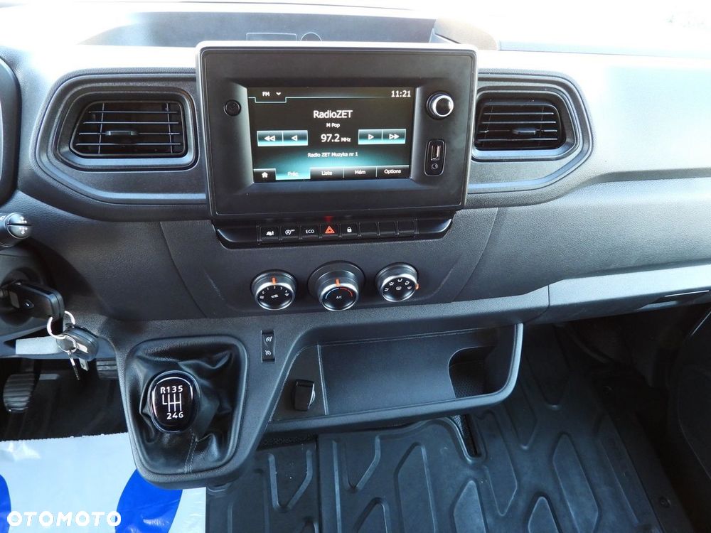 Renault MASTER KONTENER 8 PALET TEMPOMAT NAWIGACJA LEDY KLIMATYZACJA  145KM - 33