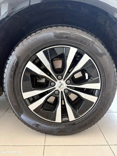 Volvo XC 60 B4 MHEV AT FWD Core - 14