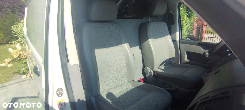 Volkswagen T5 - 13