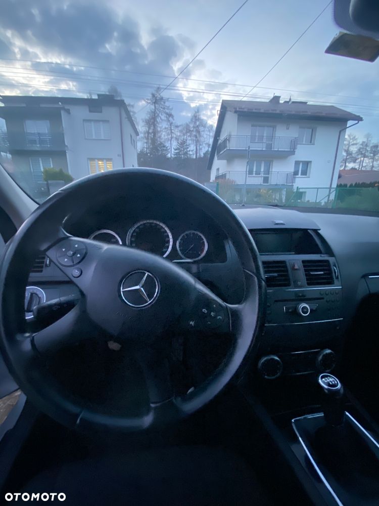 Mercedes-Benz Klasa C 180 Kompressor BlueEFFICIENCY - 11