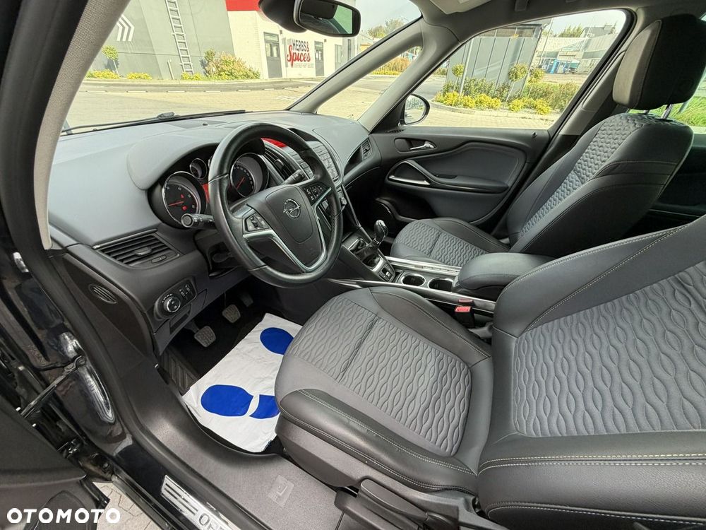 Opel Zafira - 20