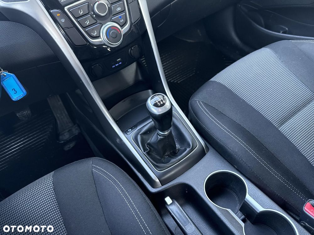 Hyundai i30 1.4 Classic - 12