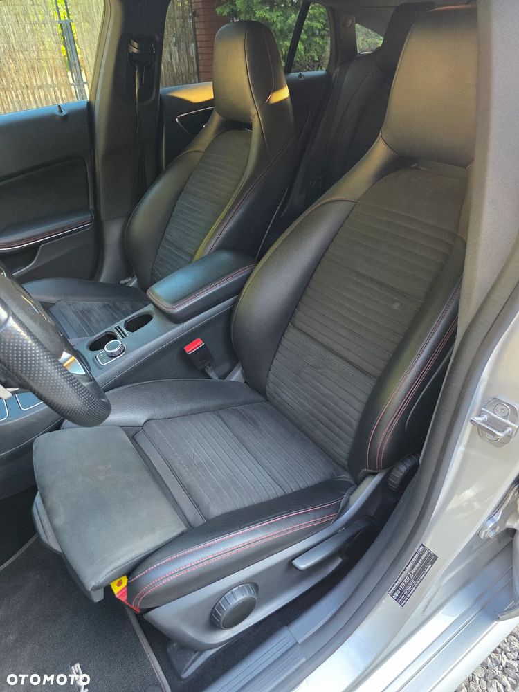 Mercedes-Benz CLA 180 7G-DCT AMG Line - 18