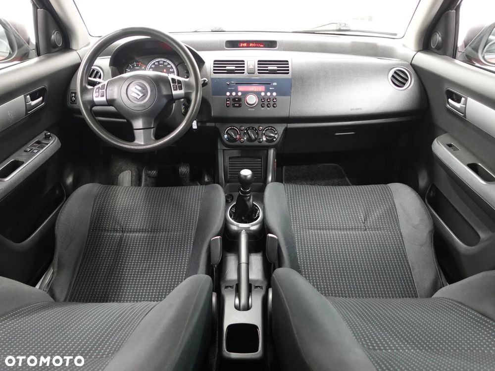 Suzuki Swift 1.5 Comfort - 28