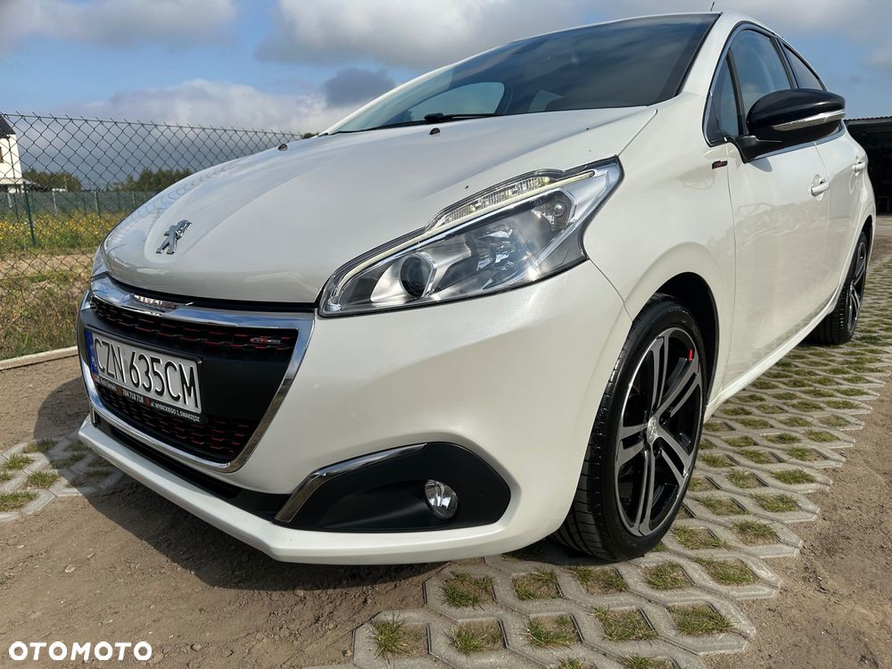 Peugeot 208 - 4