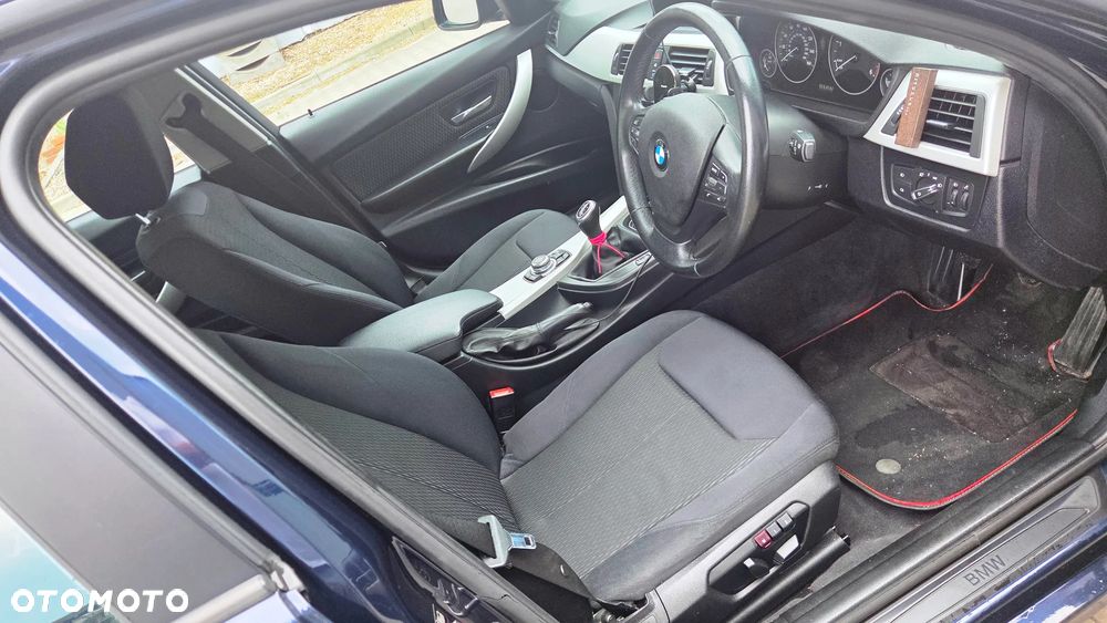 BMW Seria 3 320d DPF Efficient Dynamics Edition - 4