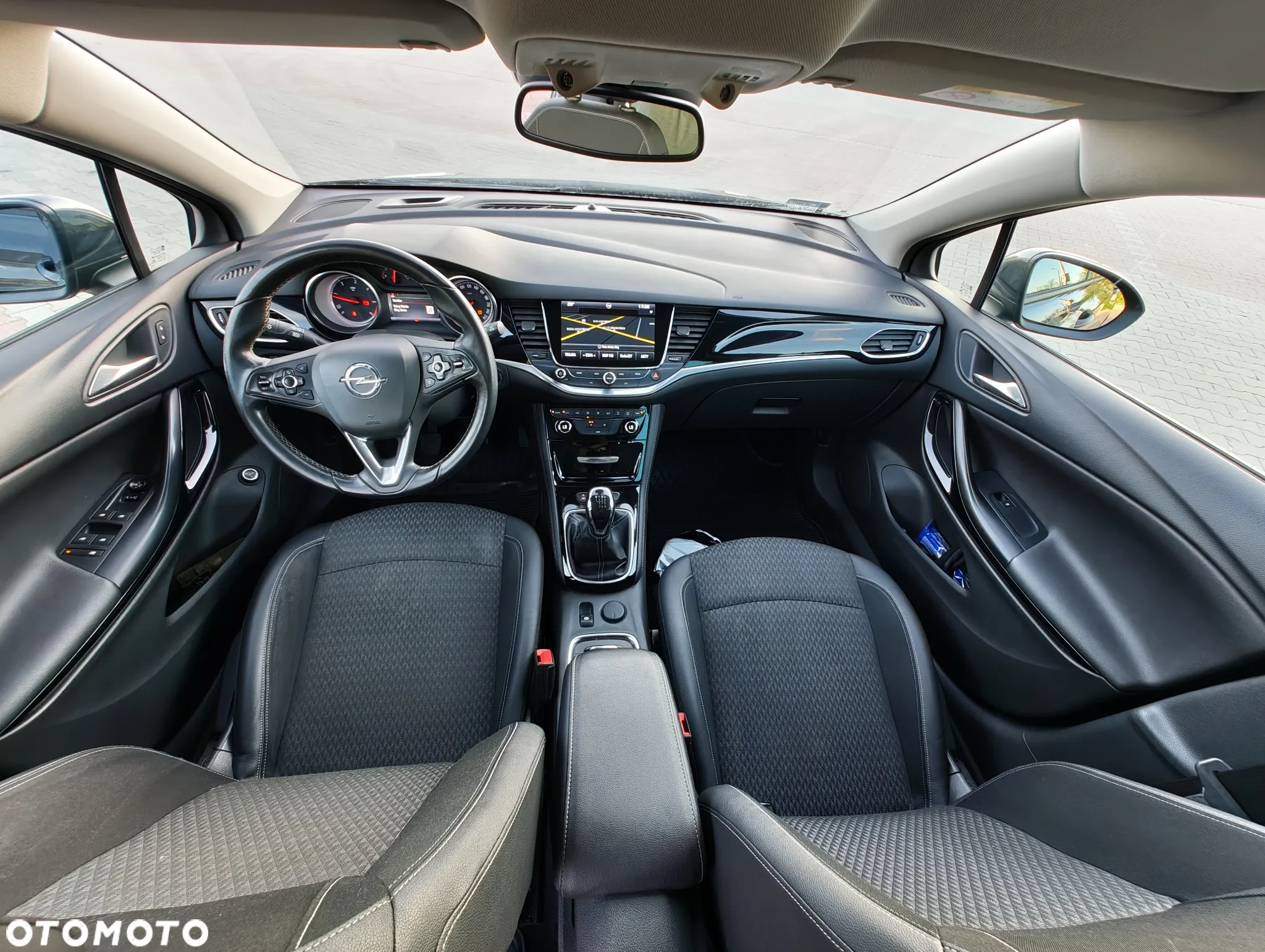 Opel Astra V 1.6 CDTI Dynamic S&S - 12