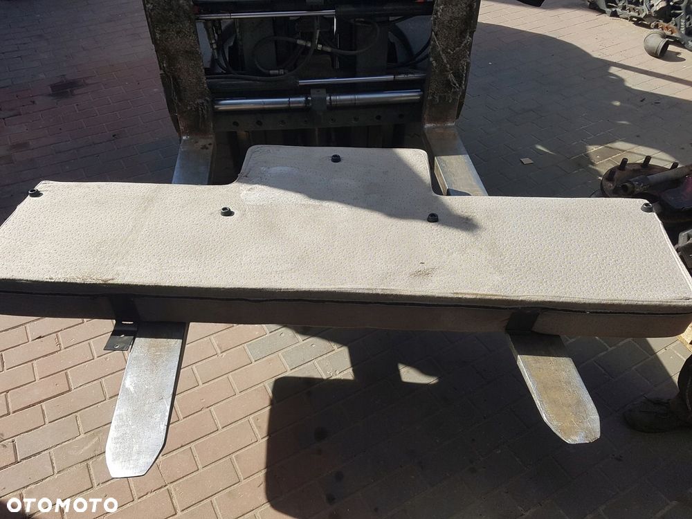 ŁÓŻKO LEŻANKA DAF 45 55 LF EURO 5 - 2