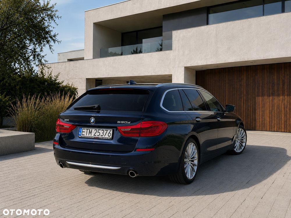 BMW Seria 5 530d xDrive Luxury Line - 3