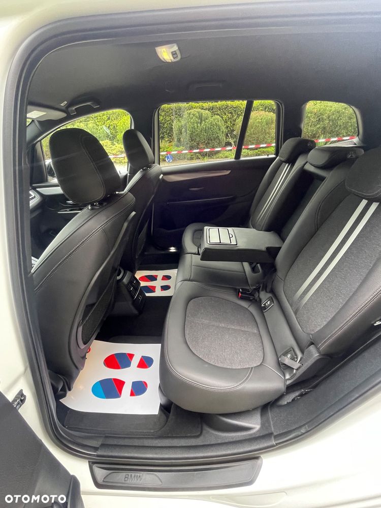 BMW Seria 2 218d M Sport - 25