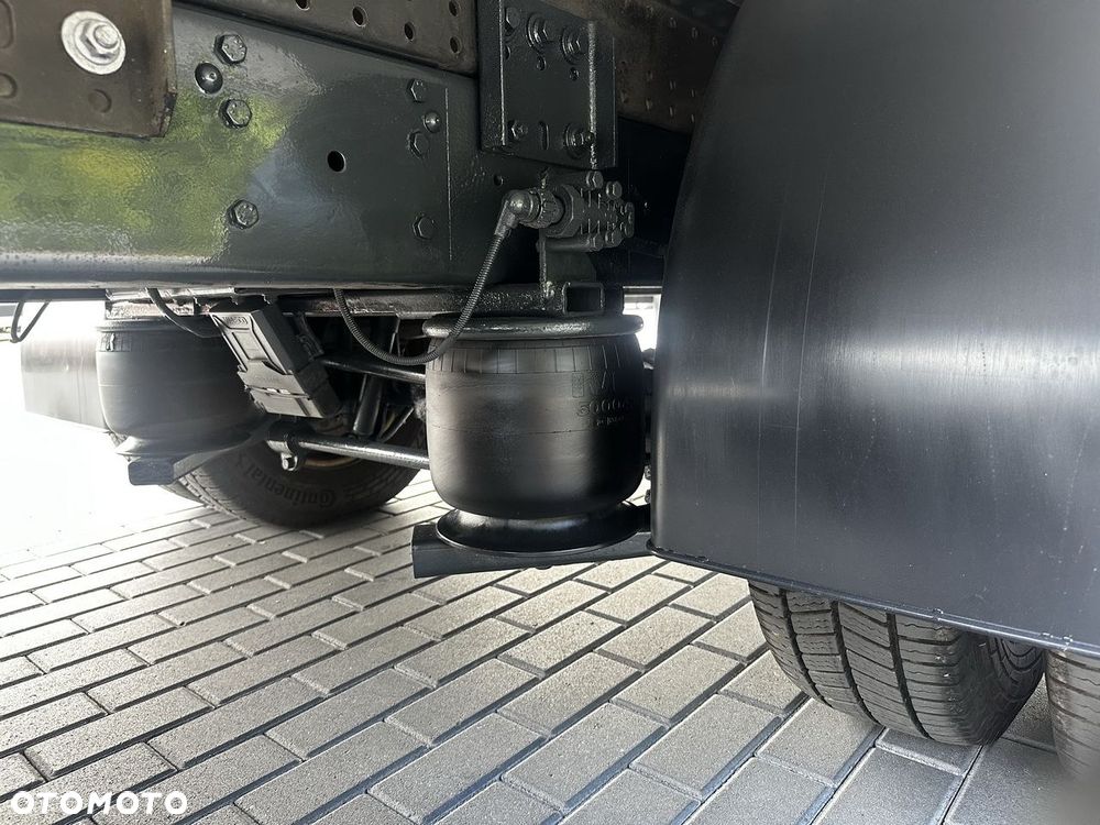 Iveco DAILY 70C17 CHŁODNIA 1*C WINDA 10 PALET ZASILANIE 230V TEMPOMAT KLIMATYZACJA PNEUMATYKA AUTOMAT HI-MATIC BLIŹNIACZE KOŁA  170KM - 25