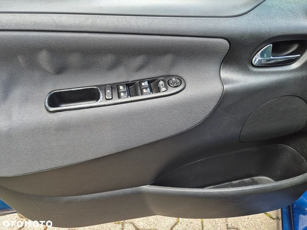 Peugeot 207 - 18