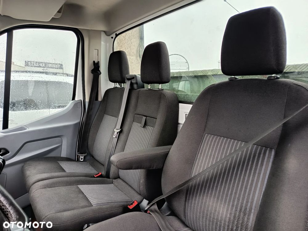 Ford Transit - 12