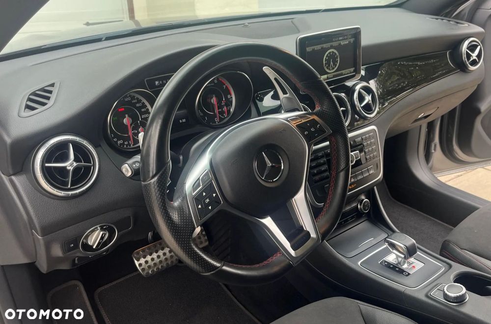 Mercedes-Benz CLA 45 AMG 4Matic 7G-DCT Edition 1 - 13
