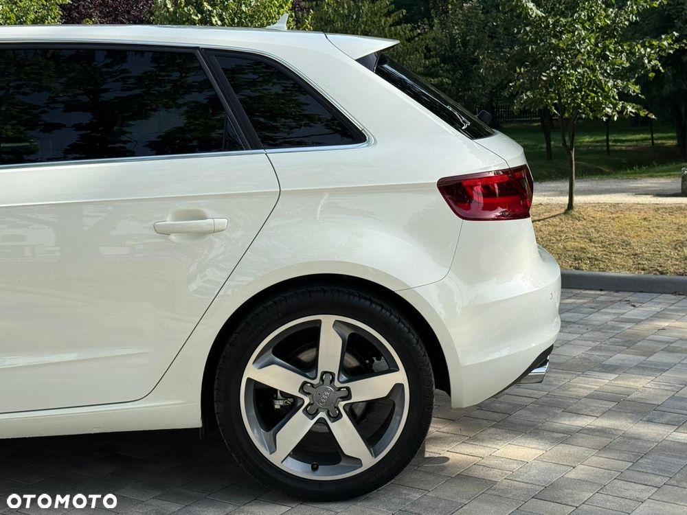 Audi A3 Sportback 2.0 TDI S tronic Attraction - 5
