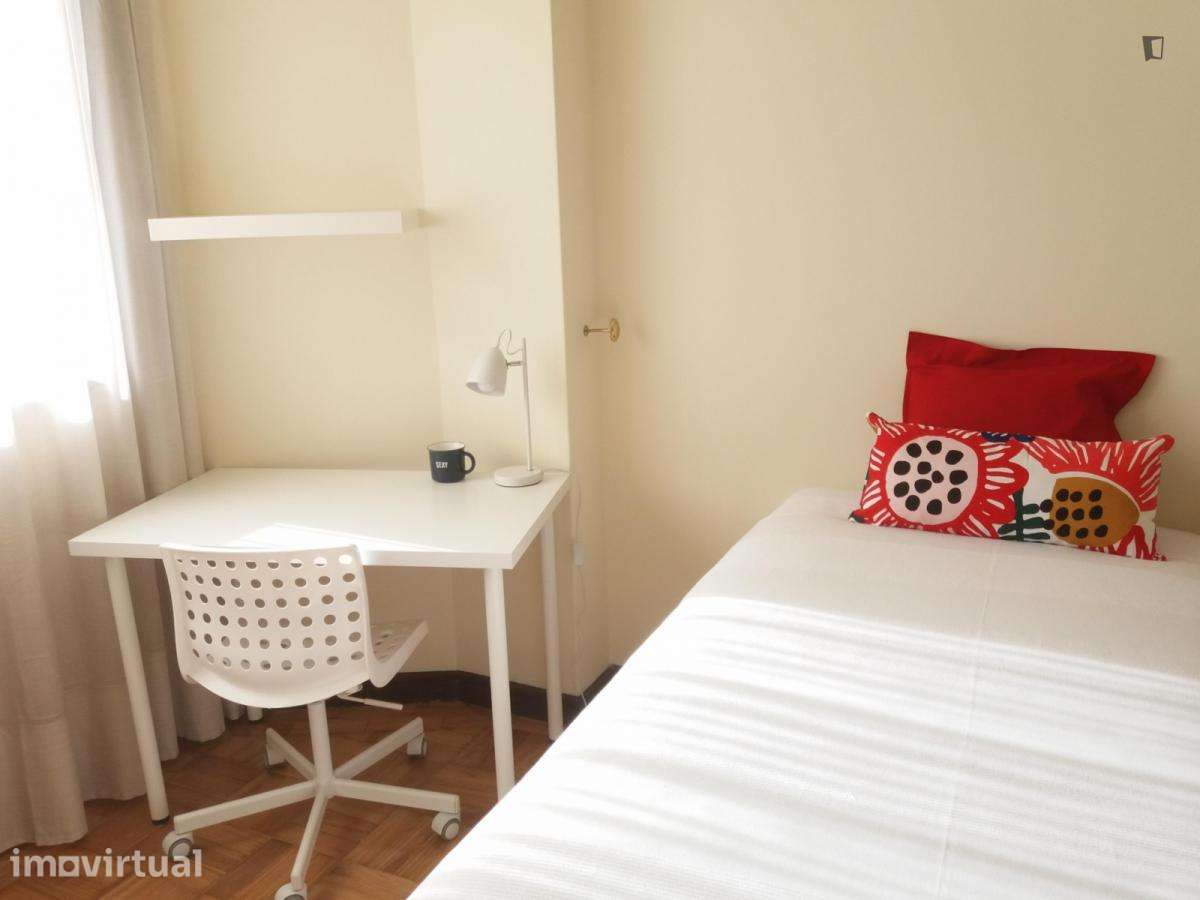 Quarto - localizado em Bonfim Porto - Grande imagem: 5/28
