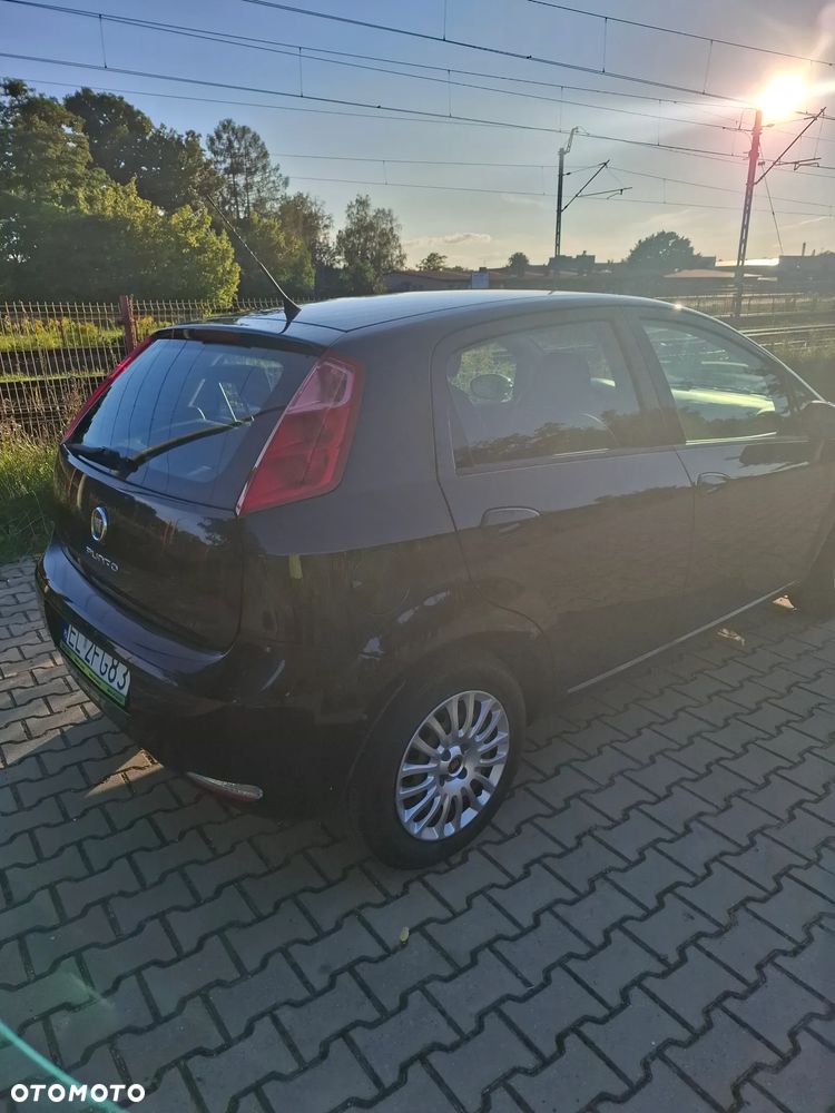 Fiat Punto 1.4 Easy S&S - 9