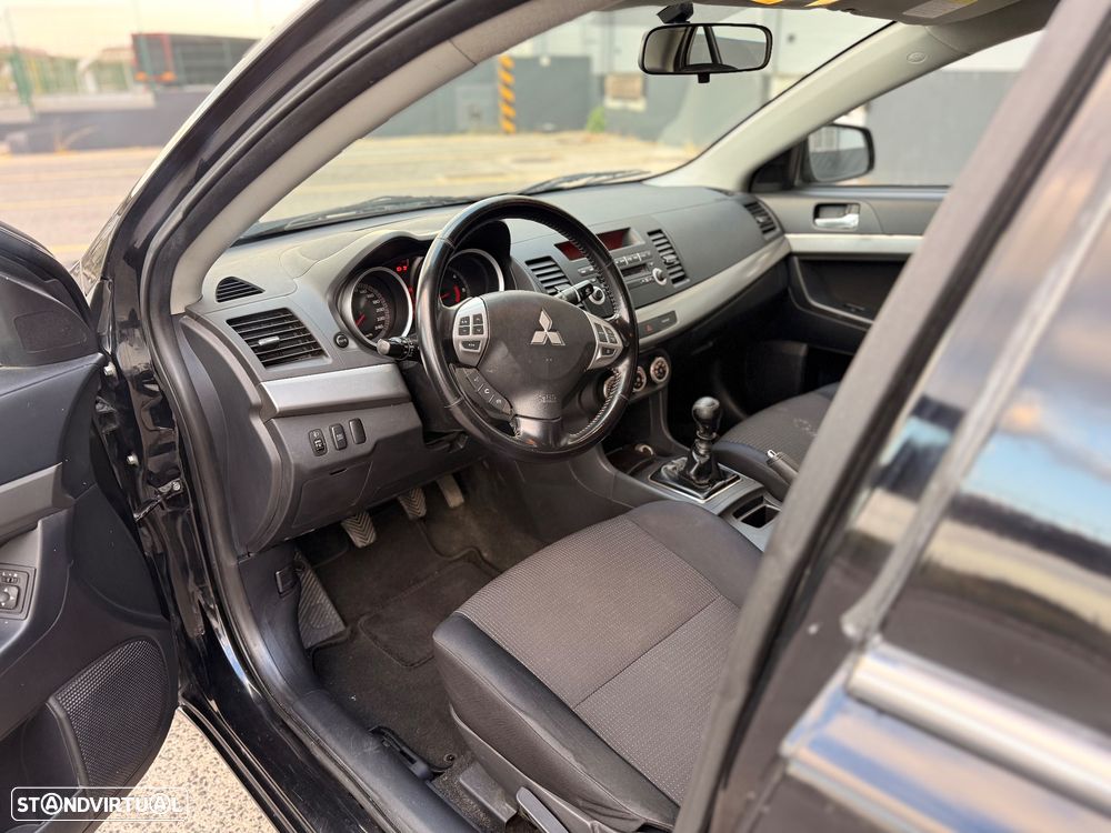 Mitsubishi Lancer 2.0 DI-D Intense - 8