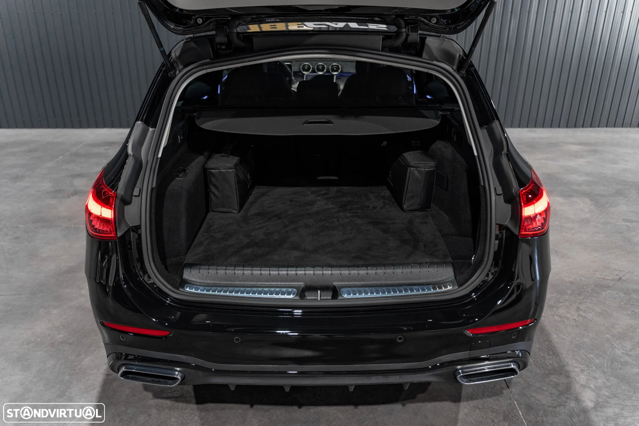 Mercedes-Benz C 300 e AMG Line - 56