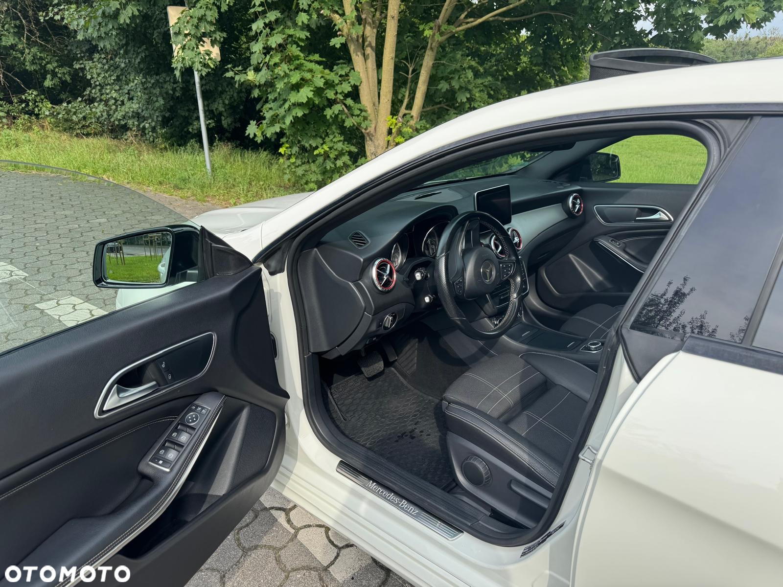 Mercedes-Benz CLA Shooting Brake 220 d 4Matic 7G-DCT - 13