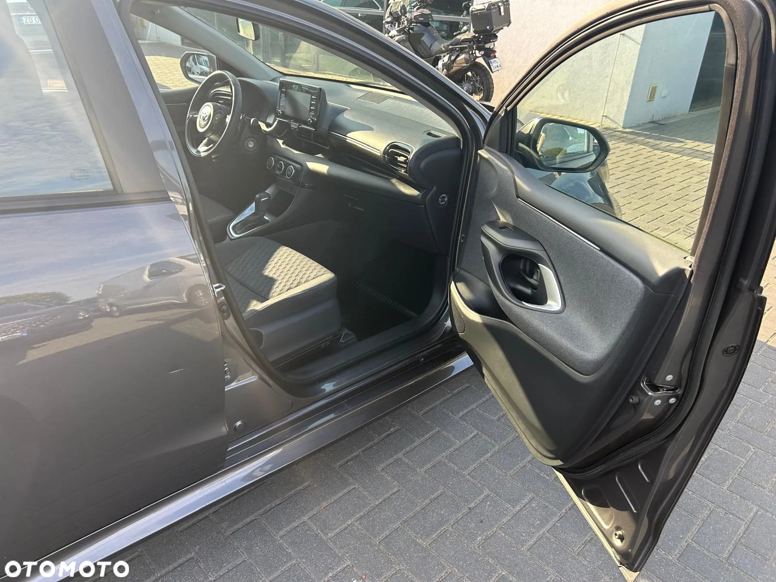 Toyota Yaris 1.5 Comfort CVT - 17