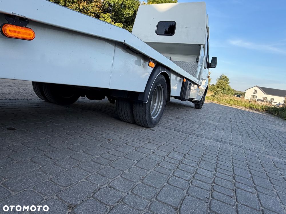 Mercedes-Benz Sprinter - 17