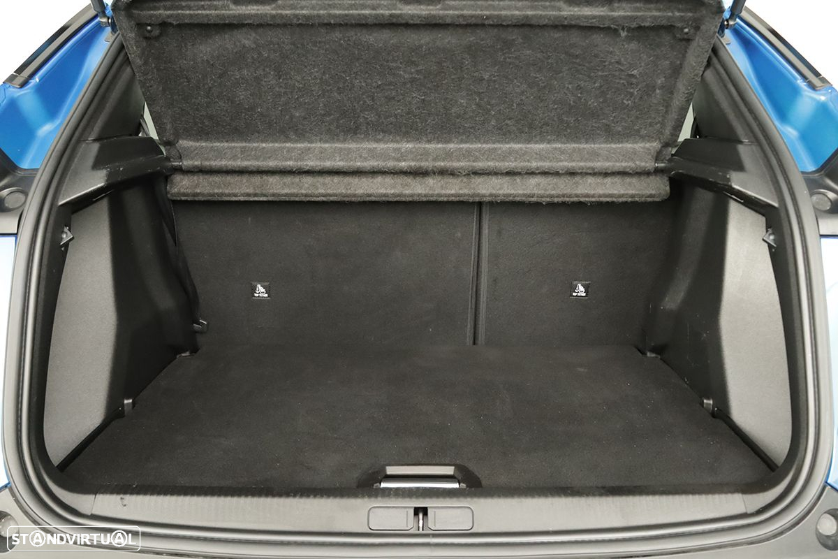 Peugeot 2008 1.2 PureTech Allure - 23