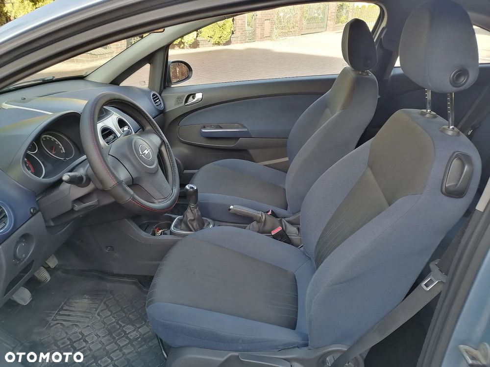 Opel Corsa 1.4 16V Cosmo - 6