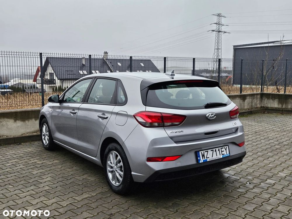 Hyundai i30 1.5 DPI Classic + - 4