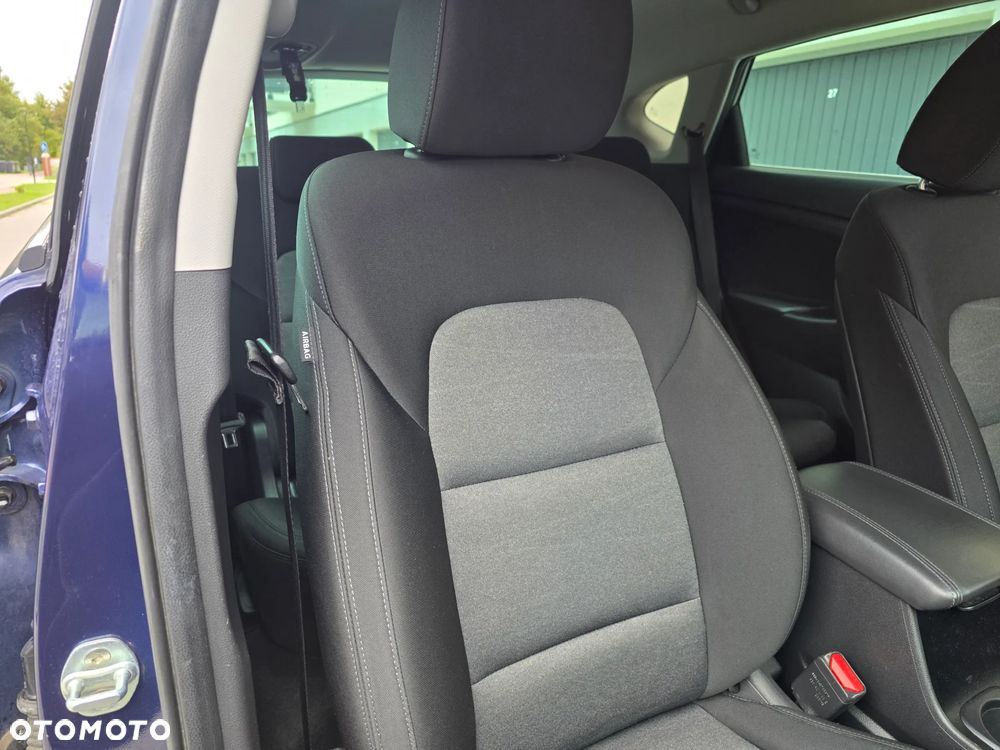 Hyundai Tucson 1.6 GDI BlueDrive Style 2WD - 24