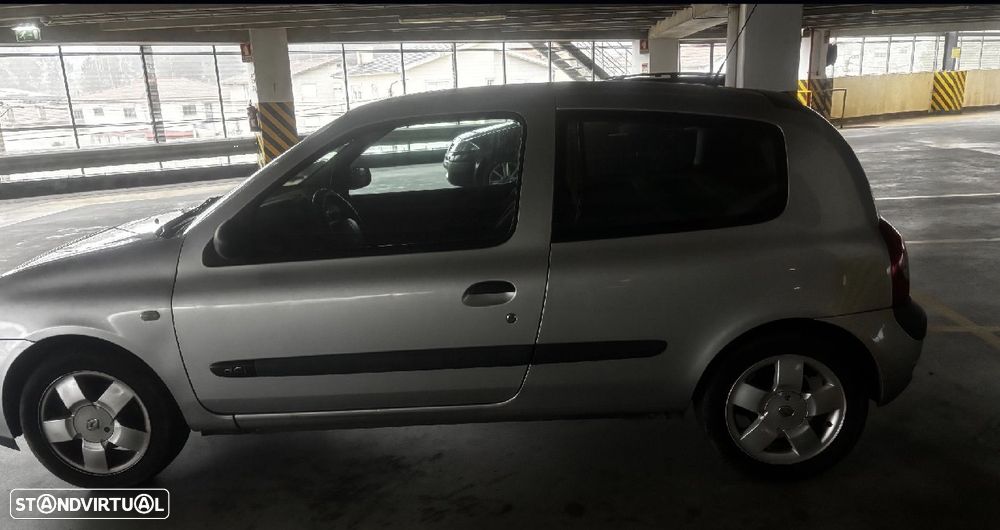 Renault Clio 1.5 dCi Confort - 1