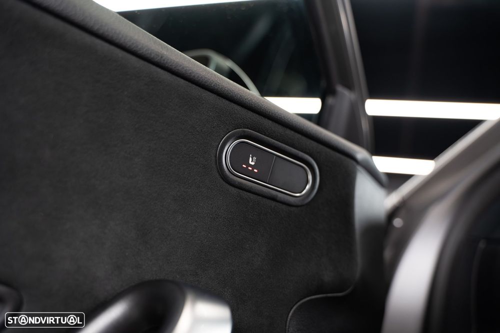 Mercedes-Benz A 250 e 8G-DCT AMG Line - 17