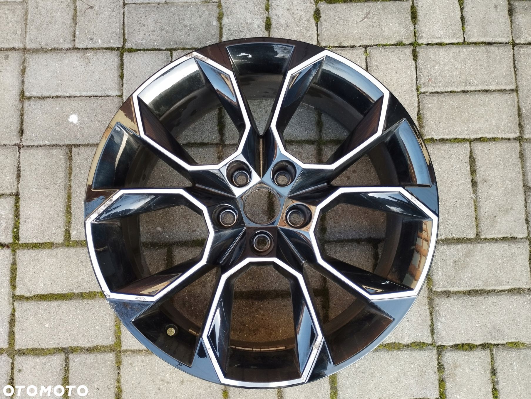 Felga 7,5J 19 ET51 Skoda Octavia III 3 RS 5E0 - 1