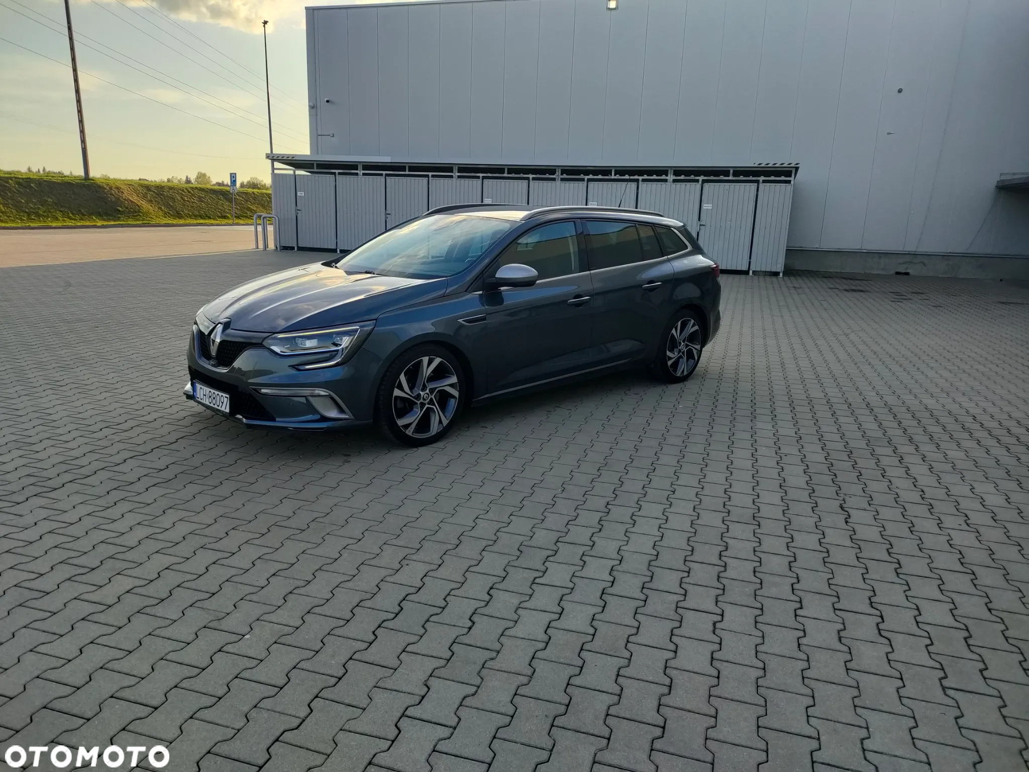Renault Megane Grandtour ENERGY TCe 205 EDC GT - 12