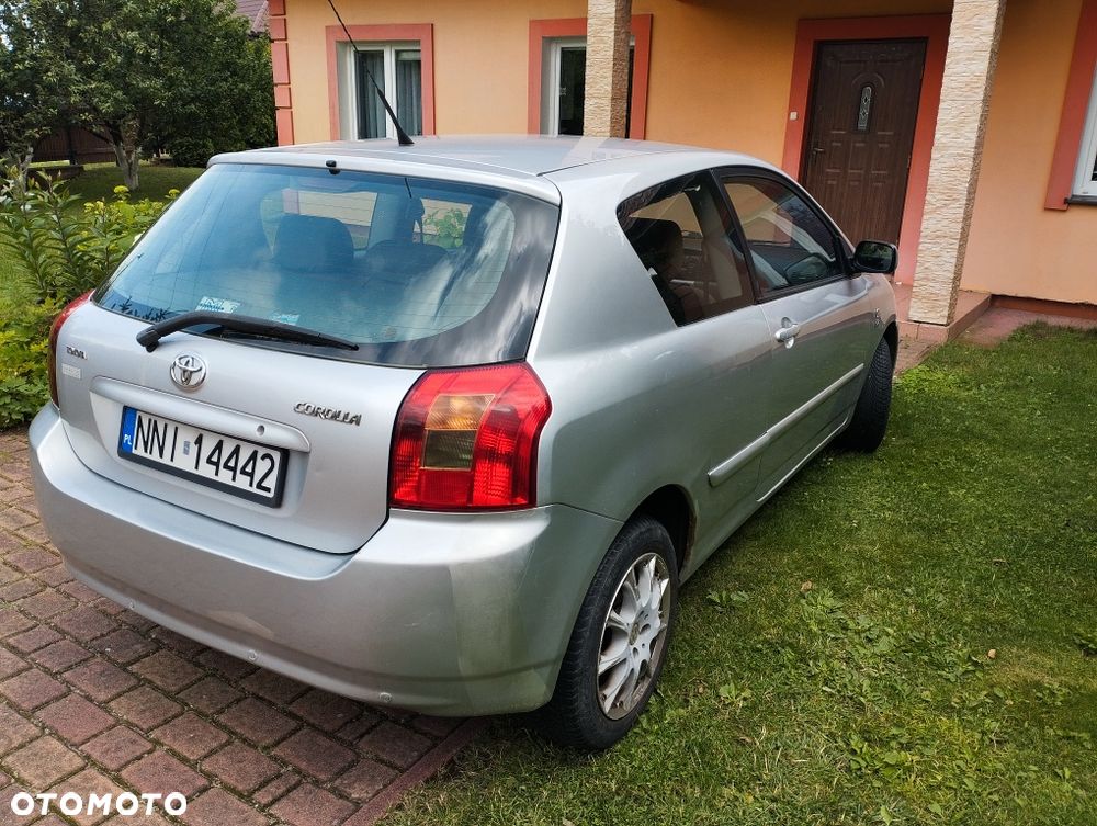 Toyota Corolla - 2